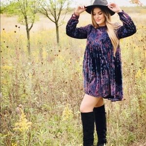 ***SOLD*** Free people velvet mini size Small.